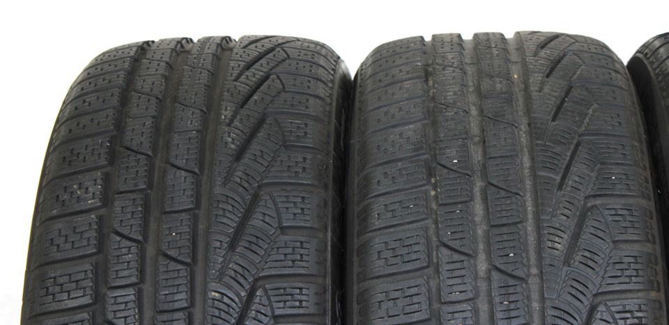 4x 235/45R18 94V PIRELLI WINTERREIFEN 5,5-6MM 2017/18 N0 #1GNB in Bad Tölz