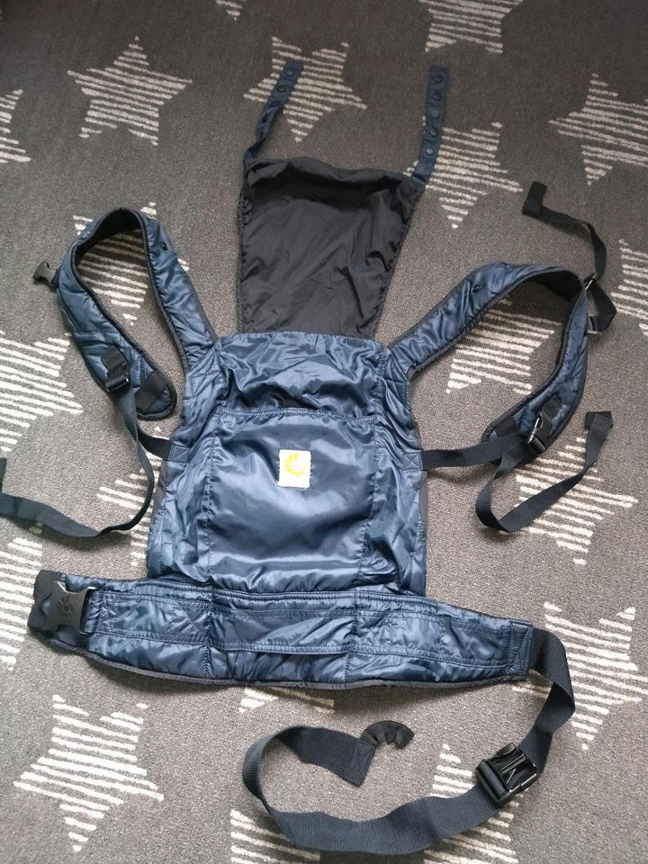 Ergobaby store travel stowaway