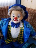 CLOWN - sitzend 37 cm - Porzellan - blau/grün/gelb Hessen - Höchst im Odenwald Vorschau