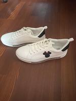 Disney Minnie Mouse Sneaker Größe 40 neu Nordrhein-Westfalen - Velbert Vorschau