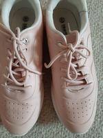 Damen Sneaker Grösse 40 in heller Farbe Baden-Württemberg - Amtzell Vorschau