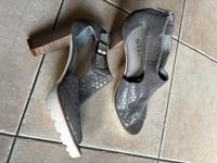 Maripe 39 1/2 Pumps Sandale grau glänzend Leder Bayern - Augsburg Vorschau