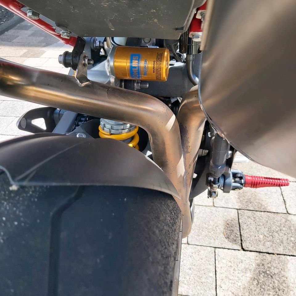 Triumph Speed Triple r (öhlins) in Völklingen