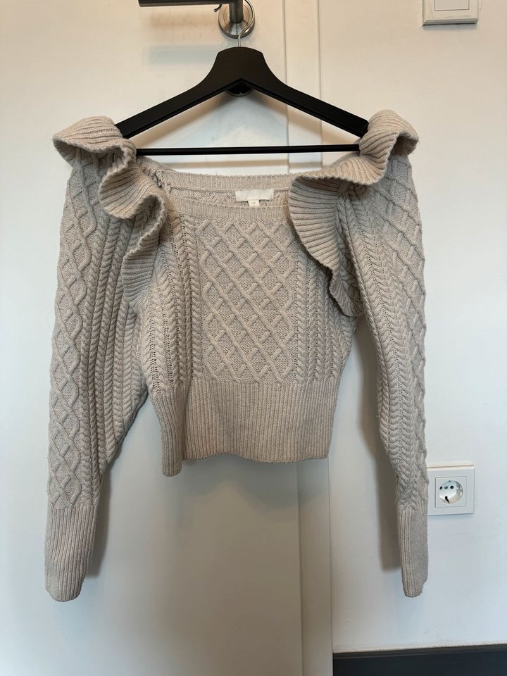 Strickpullover mit Rüschen in Arnsberg