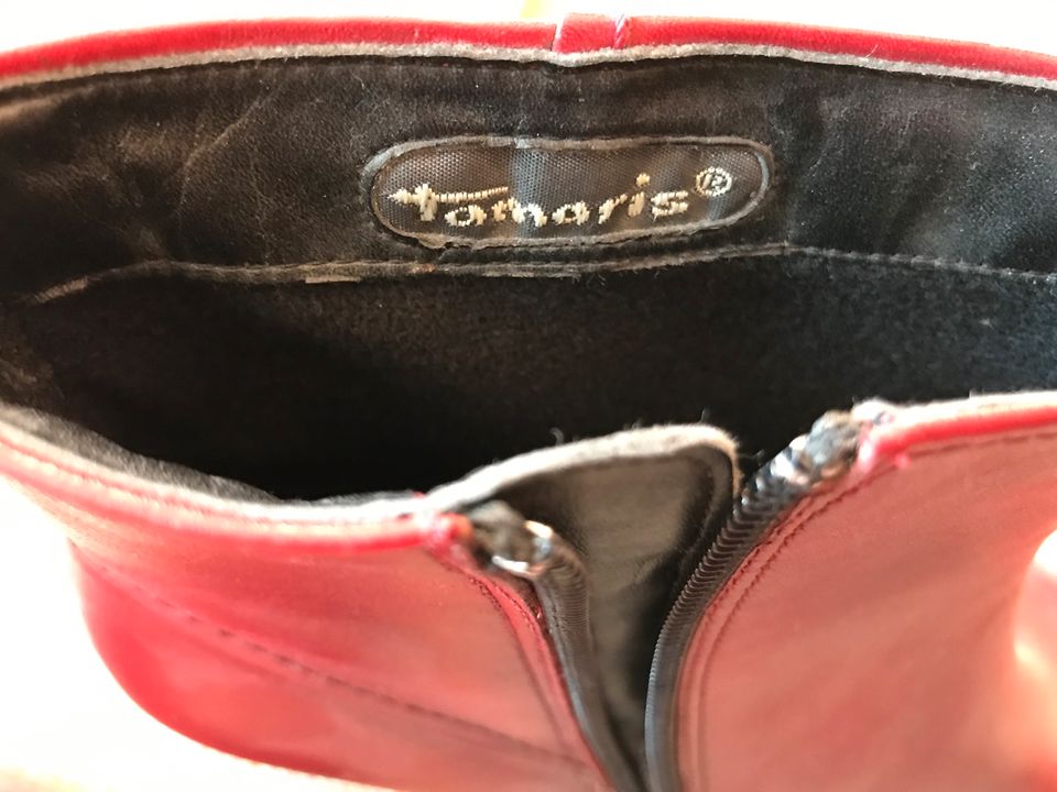 Rote Stiefeletten Tamaris in Reinbek