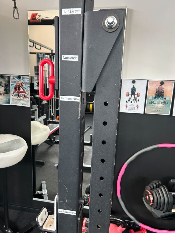 Squat Bench Press Pullup Rack von Sqmize ELITE CLUB SQ530 H225 in Staufenberg