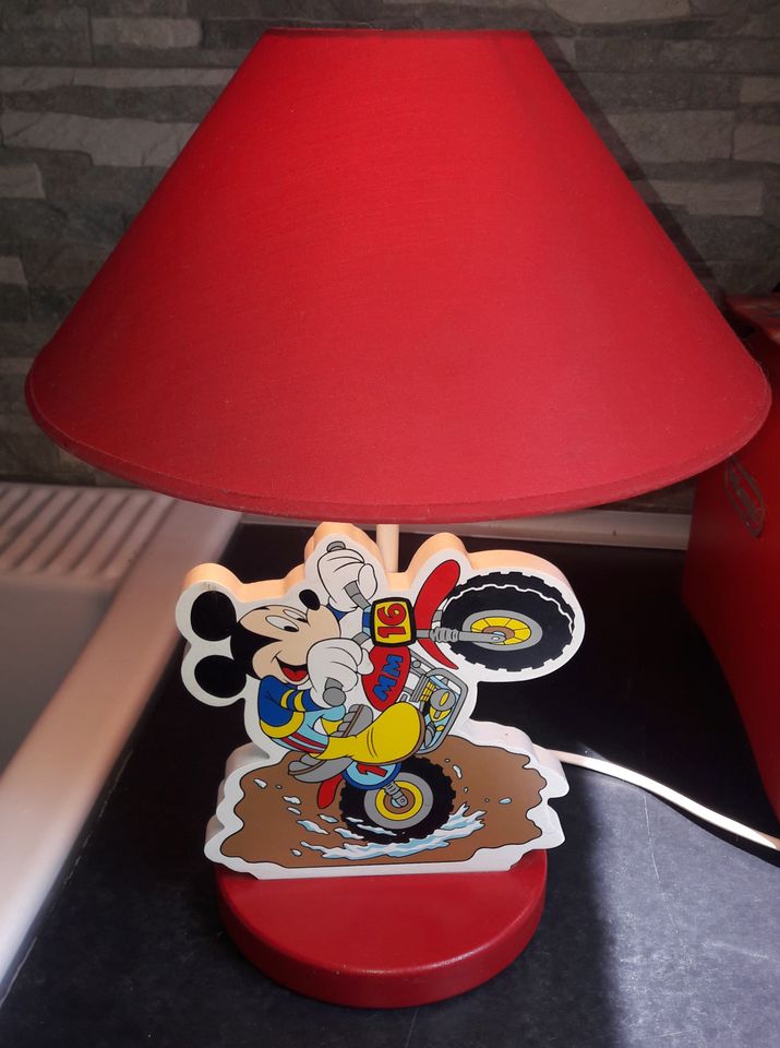 Mickey Mouse Nachttischlampe, roter Schirm, Kinderzimmer Licht in Berlin