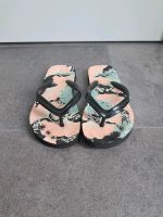 Olaian Gr.29/30 Zehenschuhe Flip Flops Badelatschen Sandalen Saarland - Saarwellingen Vorschau