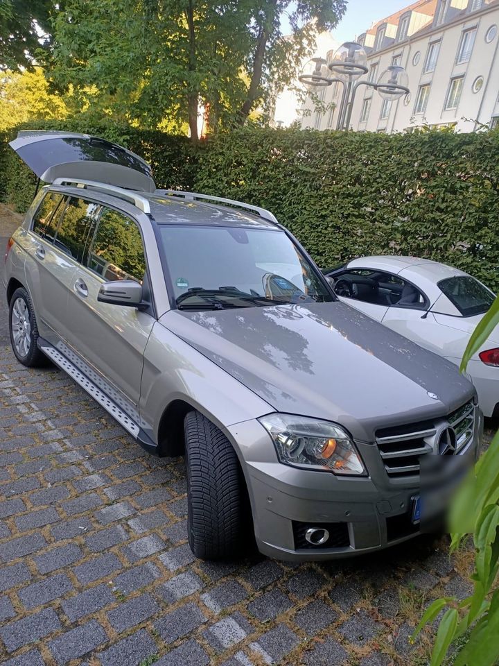 Auto Mercedes Benz in Düsseldorf