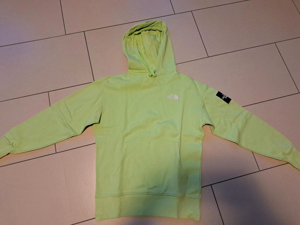 The North Face Hoodie in Datteln