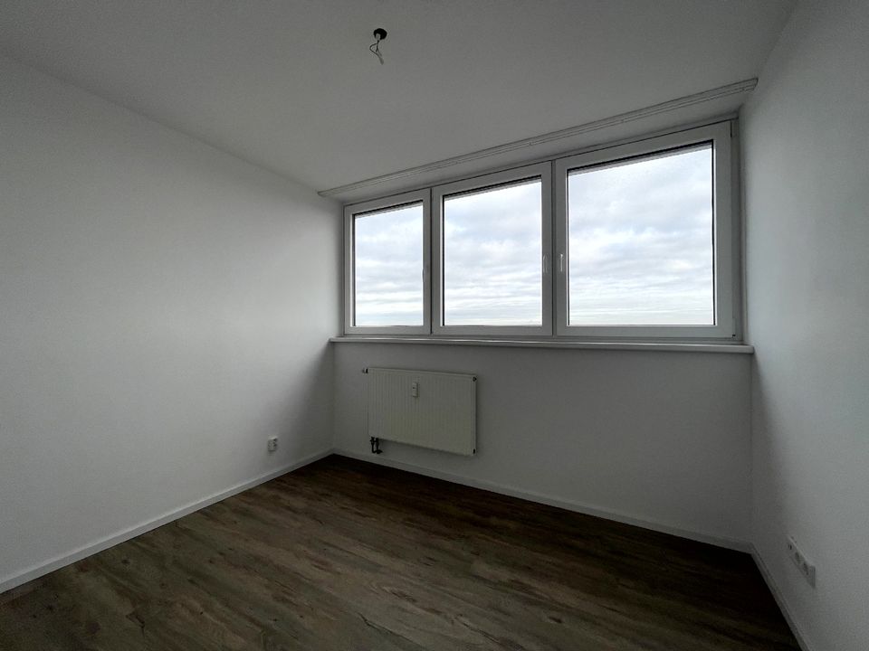 3-ZIMMER WOHNUNG MIT WEITBLICK IN KREFELD ZU VERMIETEN! in Krefeld