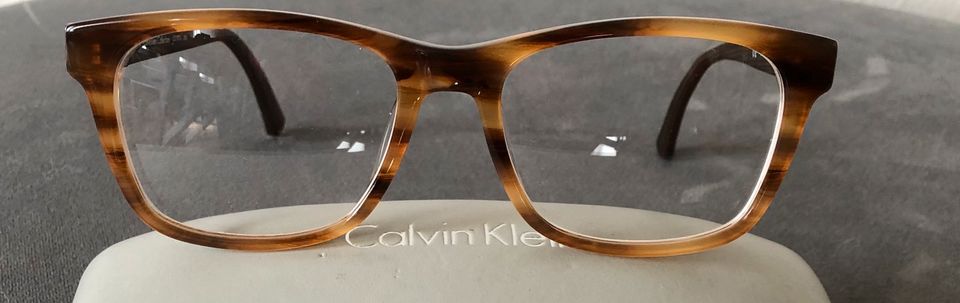 Calvin Klein Brille Braun Holzoptik inkl. Etui in Weissach