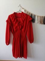 Rotes Sommerkleid mit Rüschen und Schnürung vorne Frankfurt am Main - Bockenheim Vorschau