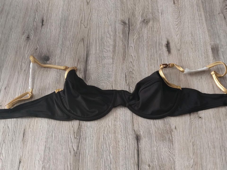 Damen Bikini Oberteil in Größe 40 Cup C und in Schwarz / Gold in Bayern -  Arnstein | eBay Kleinanzeigen ist jetzt Kleinanzeigen