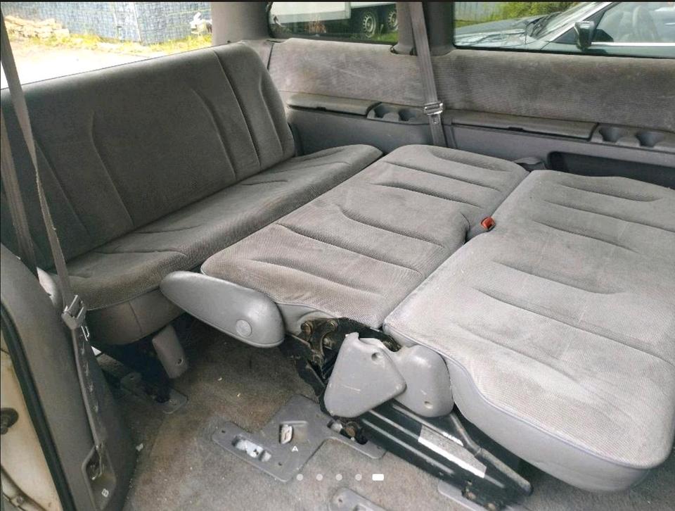 Suche 90-95  Voyager/Caravan sitzbank mit  schlaf funktion in Görlitz