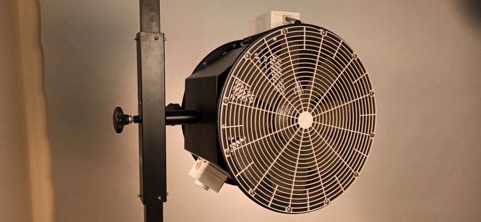 Hensel Windmaschine Ventilator auf Rollenstativ  Profi-Qualität in Hamburg