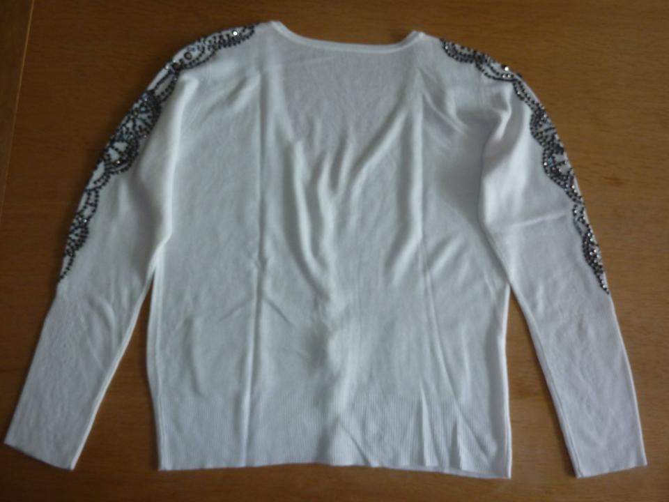 DAMEN STRICKJACKE  - CA. GR. 40 - WOLLWEIß MIT ZAHLREICHEN PERLEN in Düsseldorf