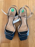 Damenschu / High heels / Pumps Blau-Beige Farbe inklusive Versand Berlin - Mitte Vorschau