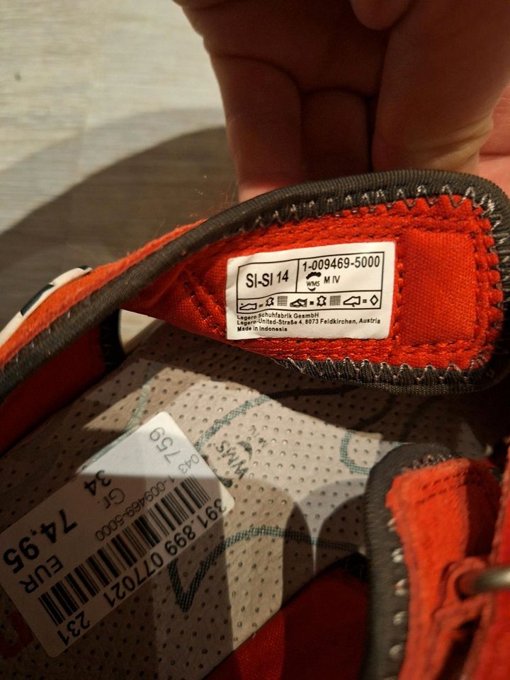 Neu! Sandalen der Marke Superfit  in Größe 34 in Syke