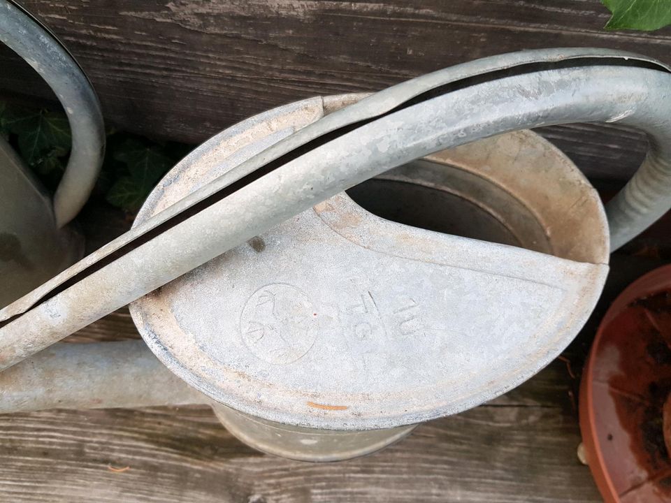 DDR ♥️ Gießkannen 7,5 - 13 Liter Inhalt in Radebeul