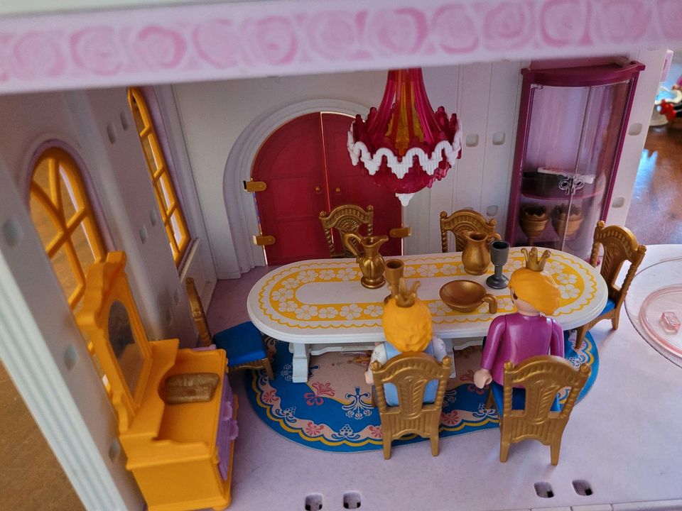 Playmobil Schloss 5142 mit viel Zubehör in Greven