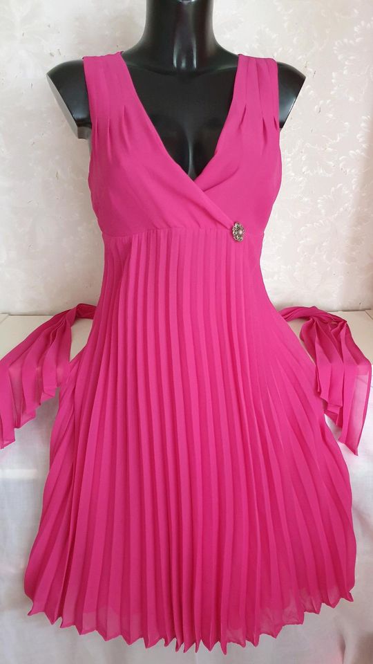 NEU. "Hallhuber " Abend-Party--Abi Kleid Gr.36 Brosche-G       40 in Mainz