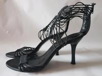 Absatzschuhe schwarz mit dehnbarer Riemchen Gr. 39 Burglesum - Lesum Vorschau
