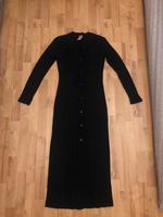 Langer Strickmantel / Kleid mit Knöpfen schwarz 36/S Frankfurt am Main - Oberrad Vorschau