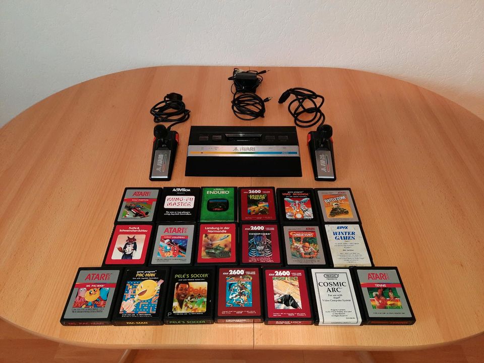 Atari 2600 mit 2 Controller und 19 Spiele in Kreuztal