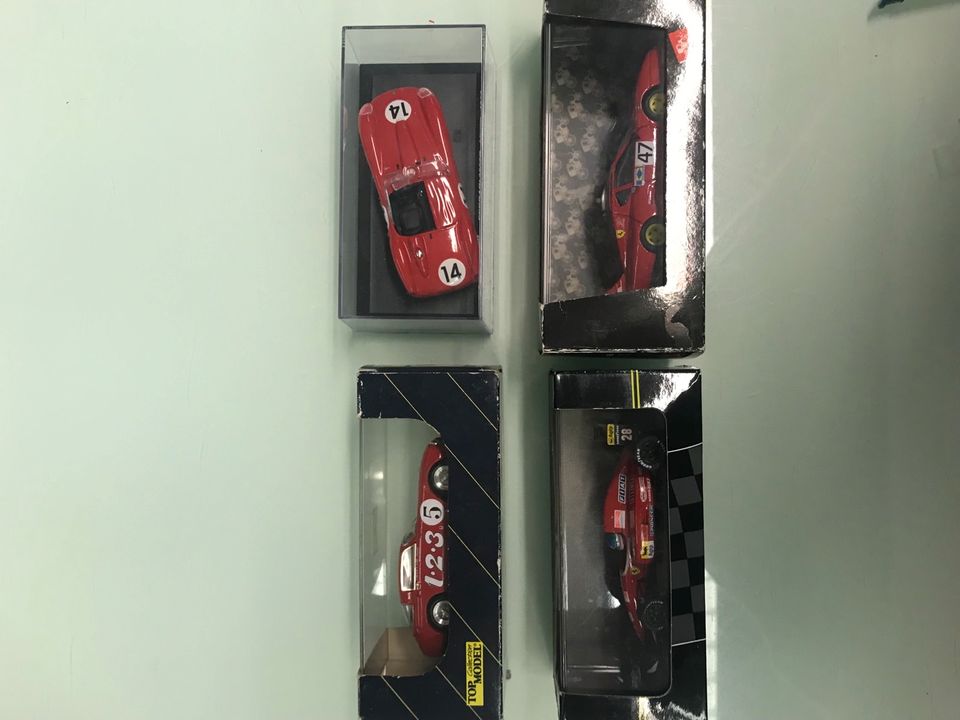 Auto Modelle Ferrari aus Sammlung in Kaltenkirchen