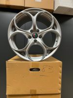 Alfa Romeo giulia qv 8,5 + 10x19 Silver Set felgen neu Baden-Württemberg - Kuchen Vorschau