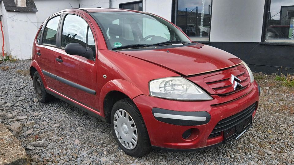 *** Schlachtfest Citroën C3 Benin BJ: 2008 in Rot Benzin*** in Gelenberg