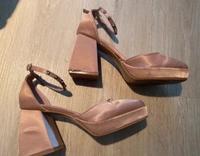 Damen Absatz Schuhe Nordrhein-Westfalen - Haan Vorschau
