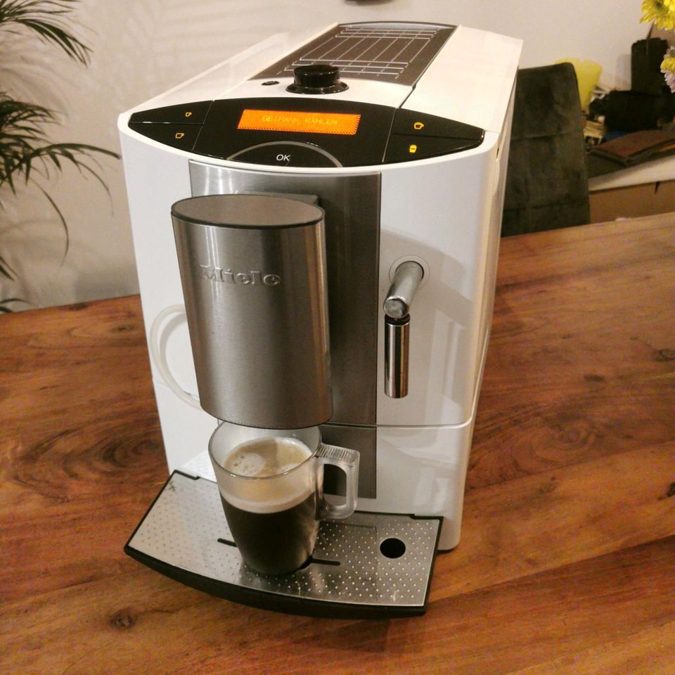 Kaffeevollautomat Miele 5200 in Kösching