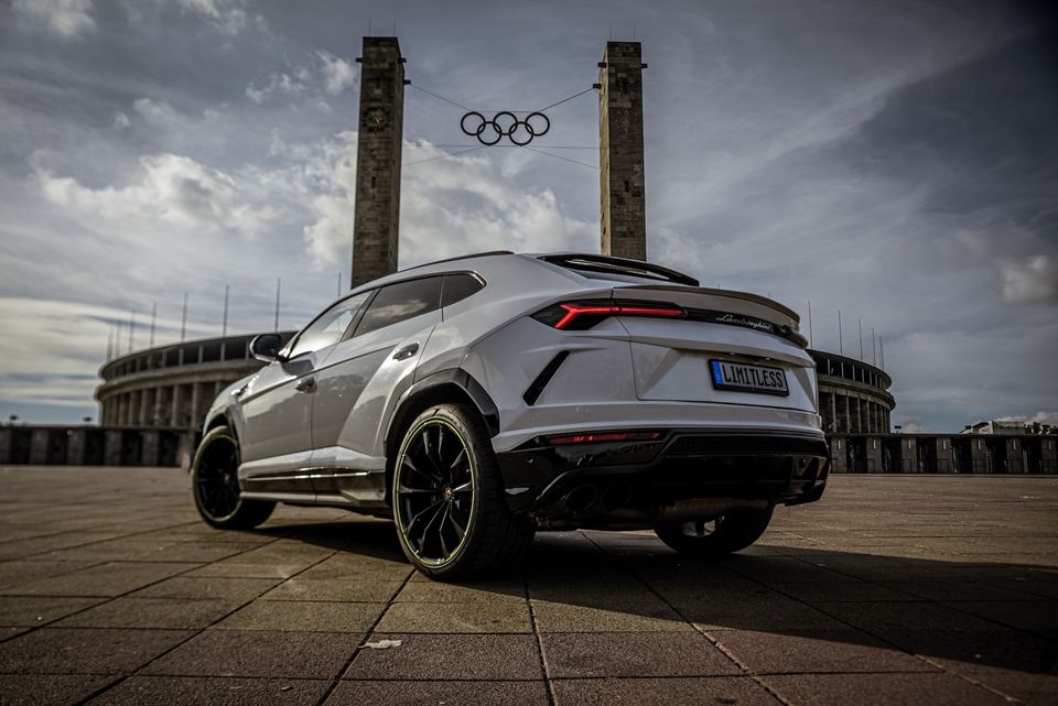 Lamborghini Urus mieten Lambo SUV Sportwagen Hochzeitsauto Exot in Berlin