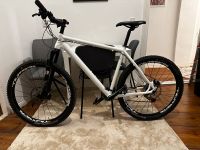 MTB Mountainbike 27,5“ Alu Weiß Rock Shox Shimano Pedalritter Friedrichshain-Kreuzberg - Friedrichshain Vorschau