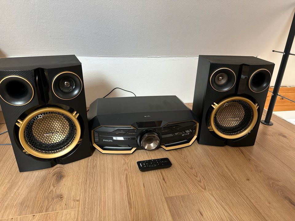 Phillips FX 25 HI-Fi System mit 2 Boxen (Bluetooth, USB, CD) in St. Ingbert