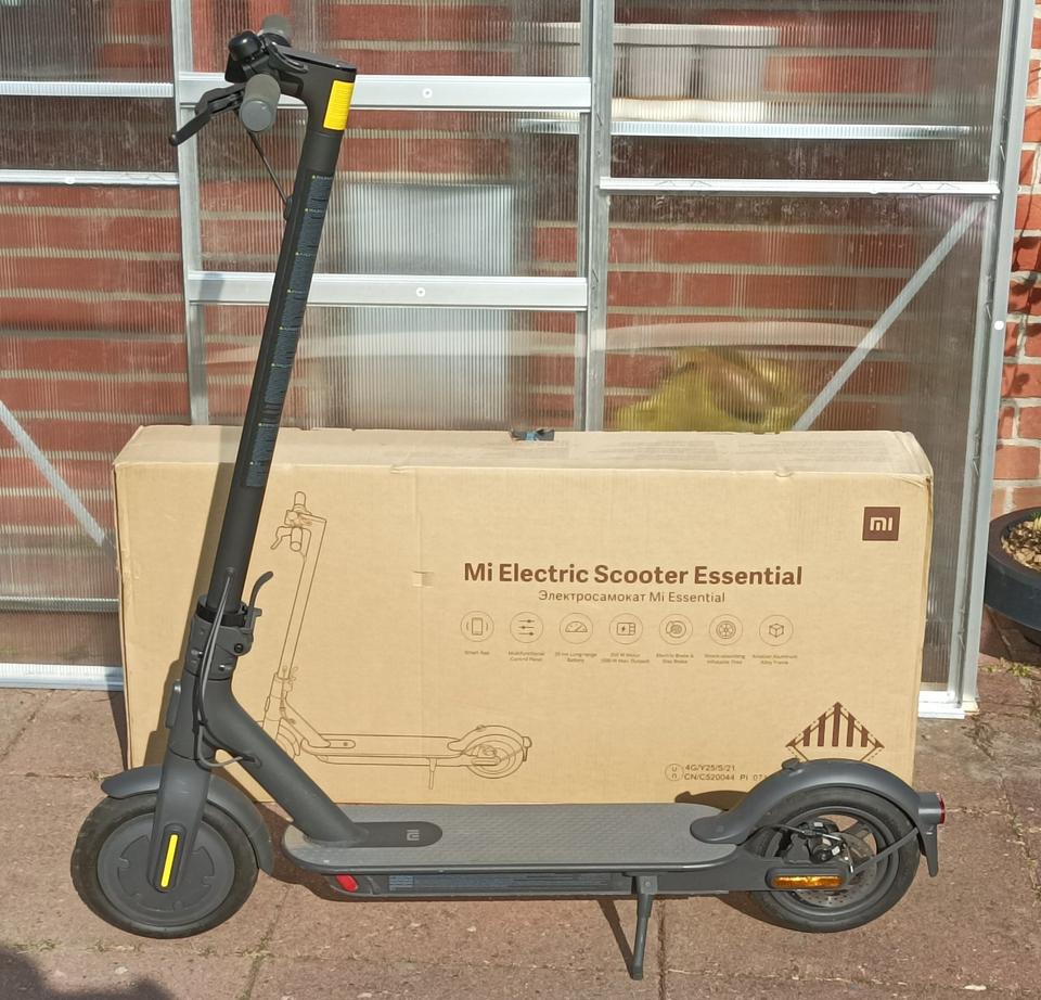 Xiaomi MI E-Scooter Essential +Ladegerät +Anleitung +OVP, wie NEU in Kirchlinteln