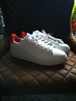 Biete hiermit neue ungetragene Sneaker an von Adidas, Court, Edi Niedersachsen - Papenburg Vorschau