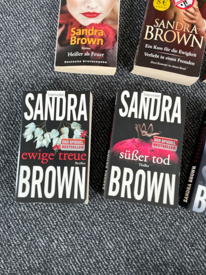 6 Bücher Sandra Brown Ewige Treue in Meppen