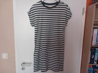 H&M L.o.g.g. kurzarm Sommer Kleid XS weiß dunkelblau gestreift Hessen - Eschborn Vorschau