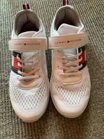 Hilfiger sneaker Neu Gr.38 Bayern - Viechtach Vorschau