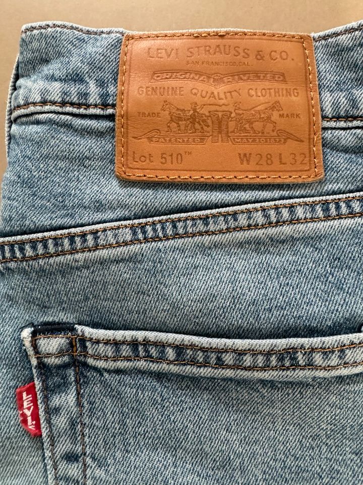 Levi‘s Jeans Modell 510 W 28 L32 in Hamburg