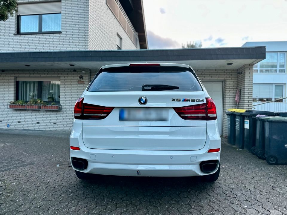 BMW x5  50d M  22 Zoll in Bielefeld