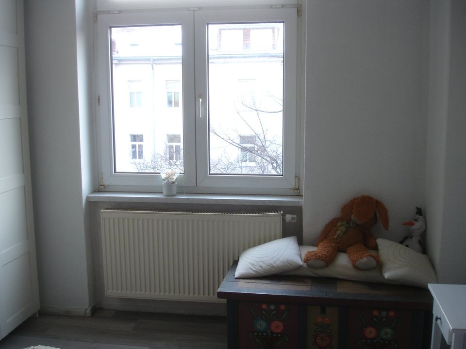 Helle, sehr gut geschnittene 2,5 Zimmerwohnung zu vermieten in Erfurt