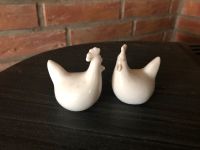 Deko 2 kleine weiße Keramikhühner Höhe 5 - 6 cm Niedersachsen - Langwedel Vorschau