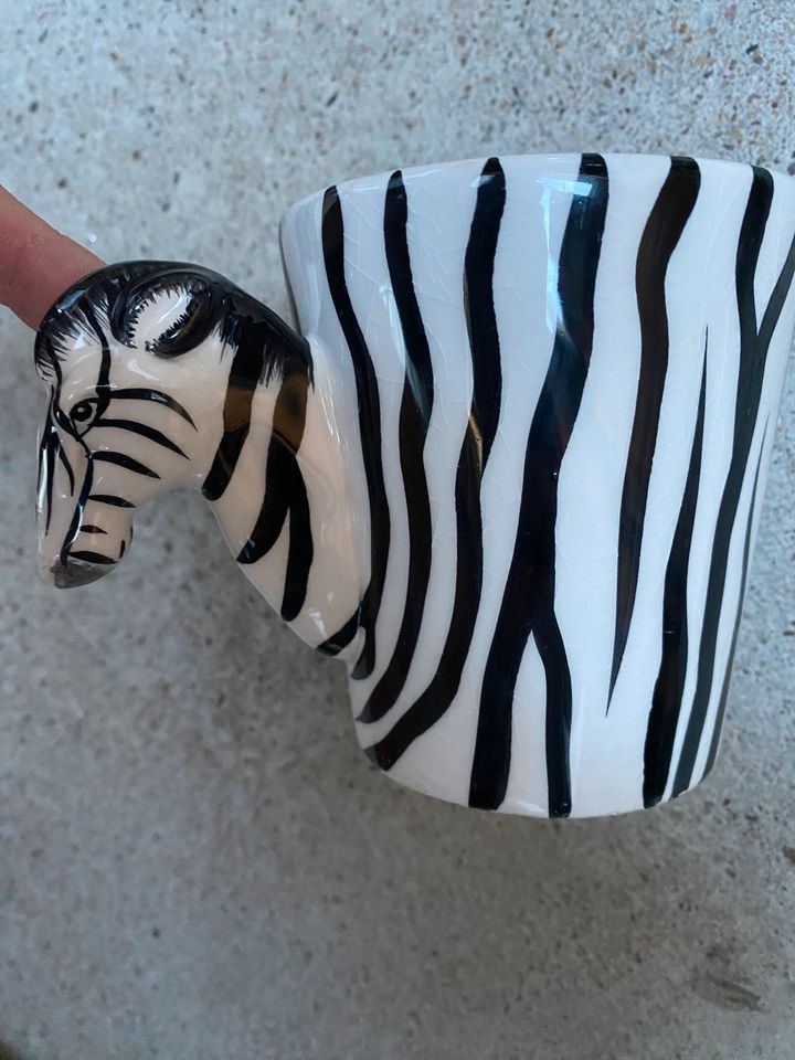 Zebratasse Tasse Zebra Becher Kaffeetasse Geschirr Porzellan in Mainz