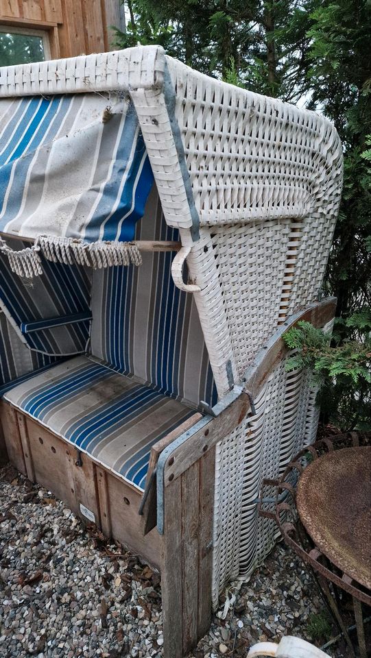 Strandkorb zum aufarbeiten in Schrum