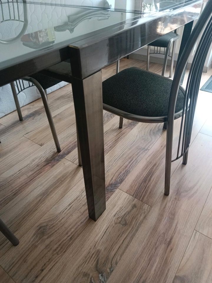Esstisch mit Stühlen in Michelfeld
