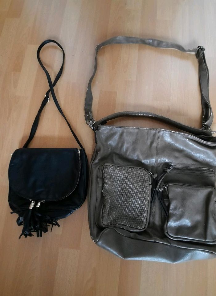 Handtaschen zu verschenken in Köln